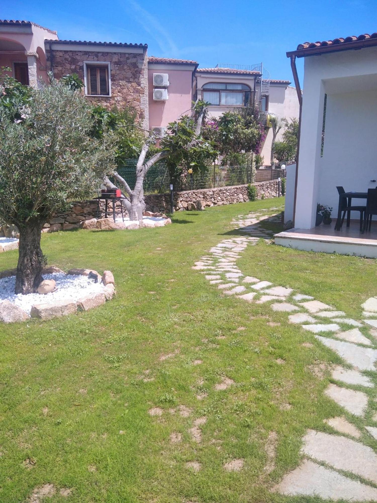 Villetta Cala D'Ambra San Teodoro  Exteriör bild